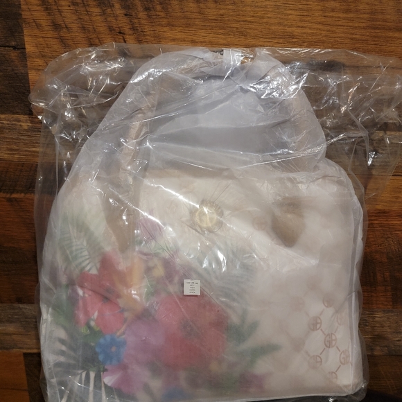 COPY - Giani Bernini Floral Satchel - Picture 10 of 11